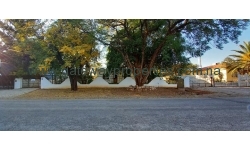 Tsumeb - Neat 3 Bedroom / 1 Bathroom / Swimming Pool - Family House for Sale 
