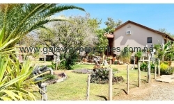 Outjo - Spacious 3 Bedroom / 2 Bathroom Family House with 3 Bedroom / 2 Bathroom Flat - For Sale