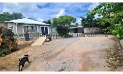 Outjo - REDUCED PRICE - 3 Bedroom house with 3 Flats for sale