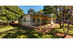 Tsumeb - Neat & Spacious 4 Bedroom / 4 Bathroom Family House For Sale - IDEAL FOR B&B