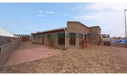 Henties Bay - Neat Spacious & Upmarket 3 Bedroom Family House with 2 Bedroom Flat for Sale