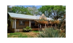 Otjiwarongo - REDUCED PRICE - Cape Dutch Cottage  style house with a beautiful well established garden for sale 