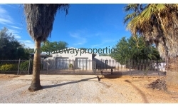 Tsumeb - Neat Spacious & Upmarket 3 Bedroom Family House with swimming pool for Sale